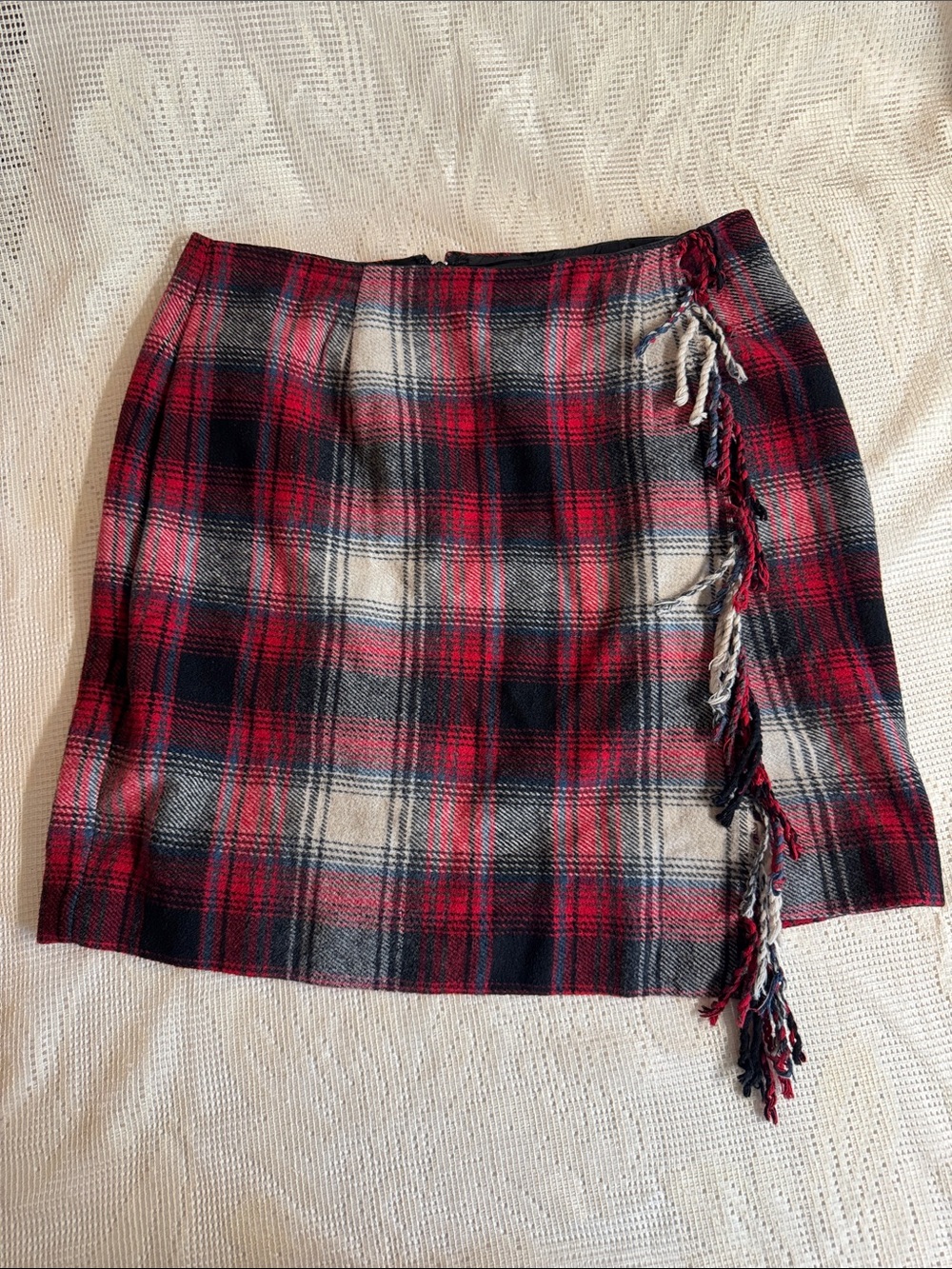 90s Vintage Talbots Red,Black + White Tartan Plaid Wool Skirt With Fringe.14